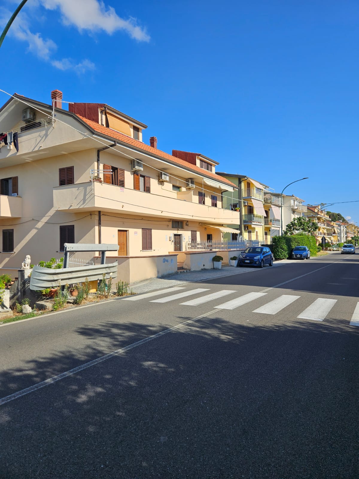 duże mieszkanie na sprzedaż w nadmorskiej Falerna w Kalabrii