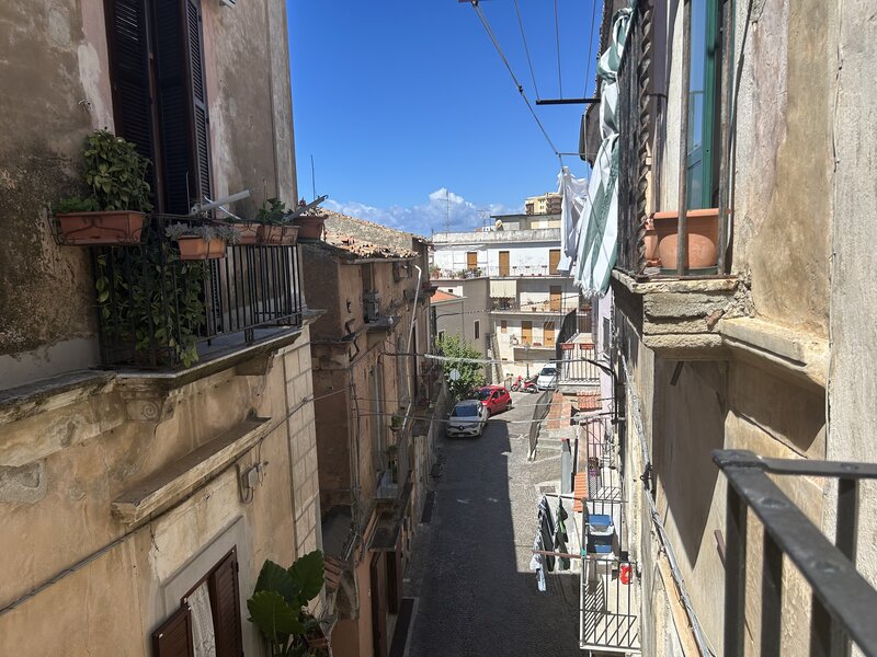 na sprzedaż dom z widokiem na stare miasto paola w kalabrii we włoszech