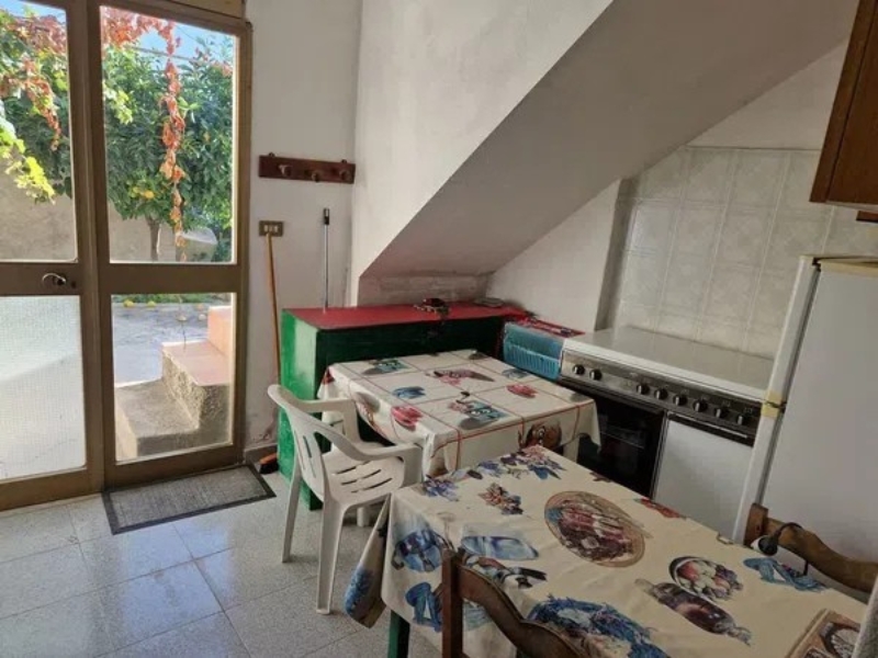 klimatyczny dom na sprzedaż w sercu acquappesa na południu włoch