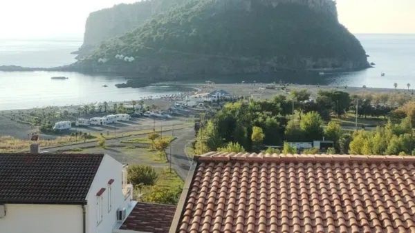 luksusowa-nieruchomość-z-widokiem-na-morze-na-sprzedaż-w-praia-a-mare-we-włoszech luksusowa nieruchomość z widokiem na morze na sprzedaż w praia a mare we włoszech