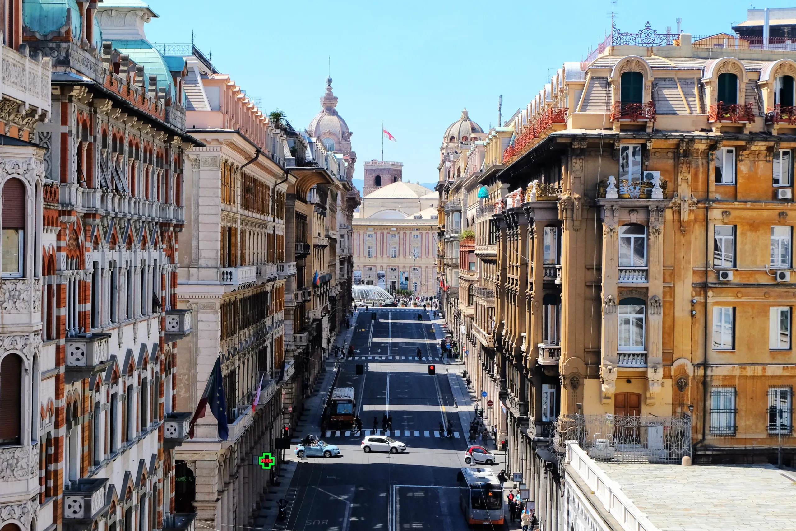 nowoczesny apartament typu studio z w pełni wyposażoną kuchnią na sprzedaż w centrum Genoa we Włoszech