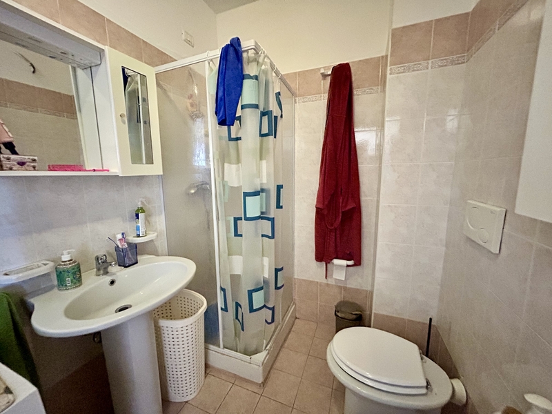 zadbane mieszkanie z basenem w nadmorskim miasteczku san lucido na południu włoch na sprzedaż