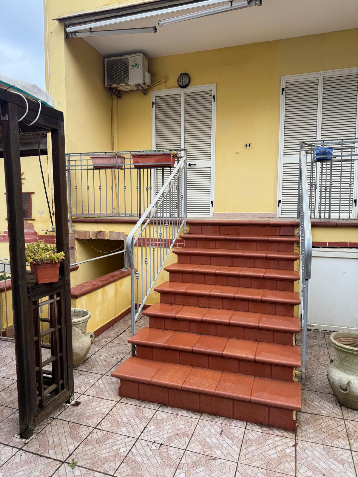 Lokal na sprzedaż z tarasem