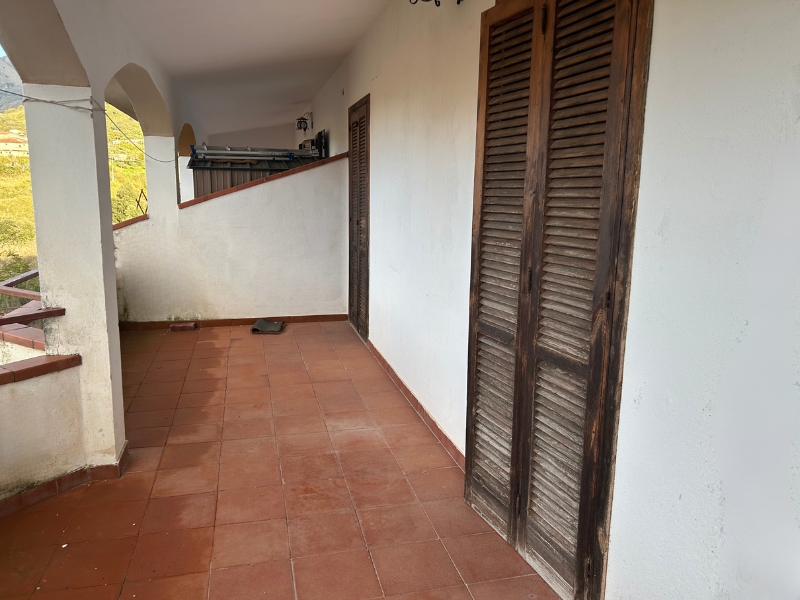 Mieszkanie na sprzedaż z balkonem i widokiem na południu Włoch