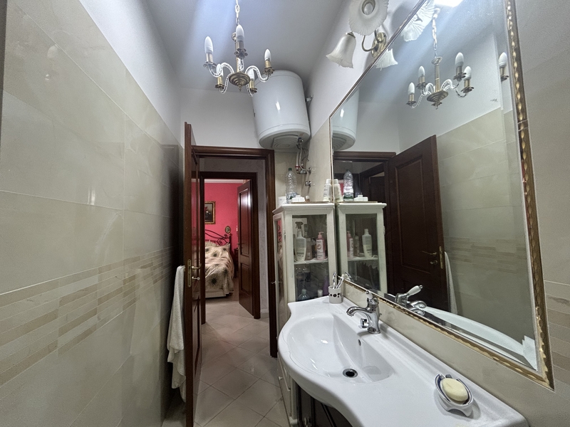 stylowe mieszkanie na sprzedaż w spokojnej okolicy w scalei we włoszech