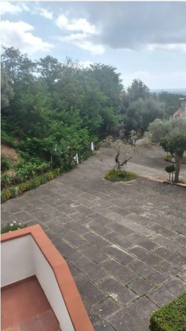 ładne-duże-mieszkanie-z-dużym-balkonem-na-sprzedaż-blisko-plaży-w-nadmorskiej-miejscowości-belvedere-marittimo-w-południowych-włoszech ładne duże mieszkanie z dużym balkonem na sprzedaż blisko plaży w nadmorskiej miejscowości Belvedere Marittimo w południowych Włoszech