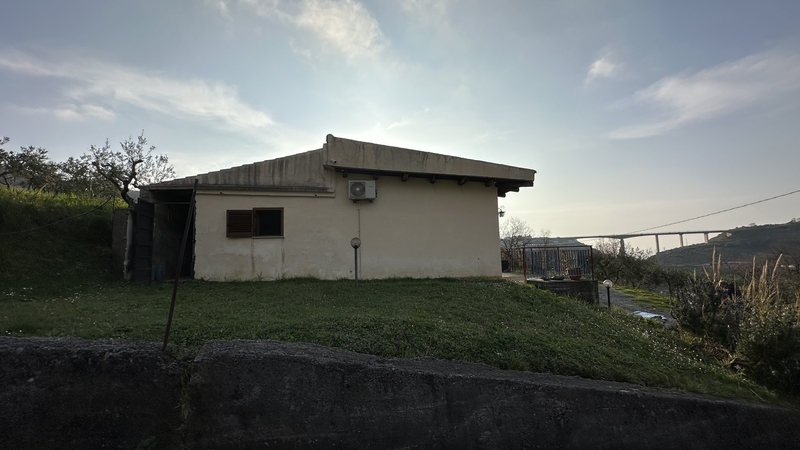 dom w kalabrii na sprzedaż w san nicola arcella we włoszech