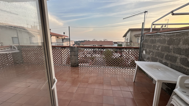 zadbane mieszkanie na sprzedaż w Scalea we Włoszech