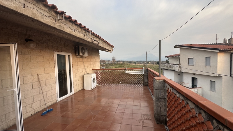 dwupoziomowe mieszkanie na sprzedaż w Scalea we Włoszech