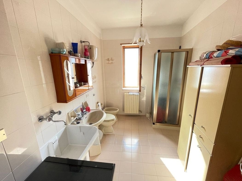 przestronne mieszkanie na sprzedaż w Mola di Bari we Włoszech