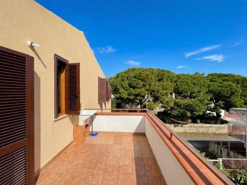 wyposażone mieszkanie na sprzedaż w nadmorskiej miejscowości Scalea we Włoszech