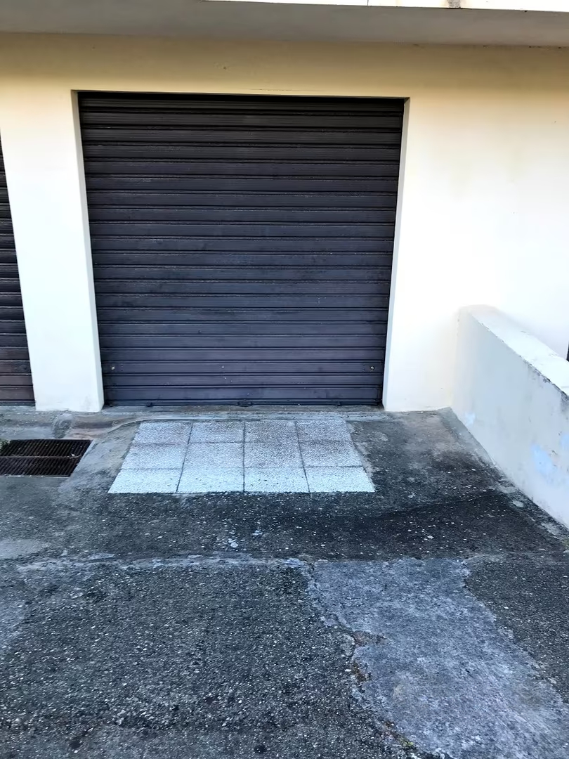 zadbana nieruchomość na sprzedaż z parkingiem w nadmorskiej miejscowości falerna we włoszech