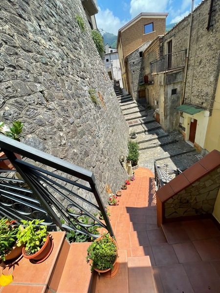 Featured image 3